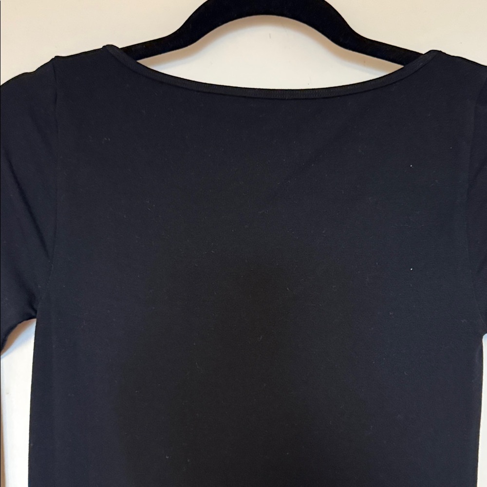 Black V-Neck 3/4 Sleeve Top - Picture 3 of 4